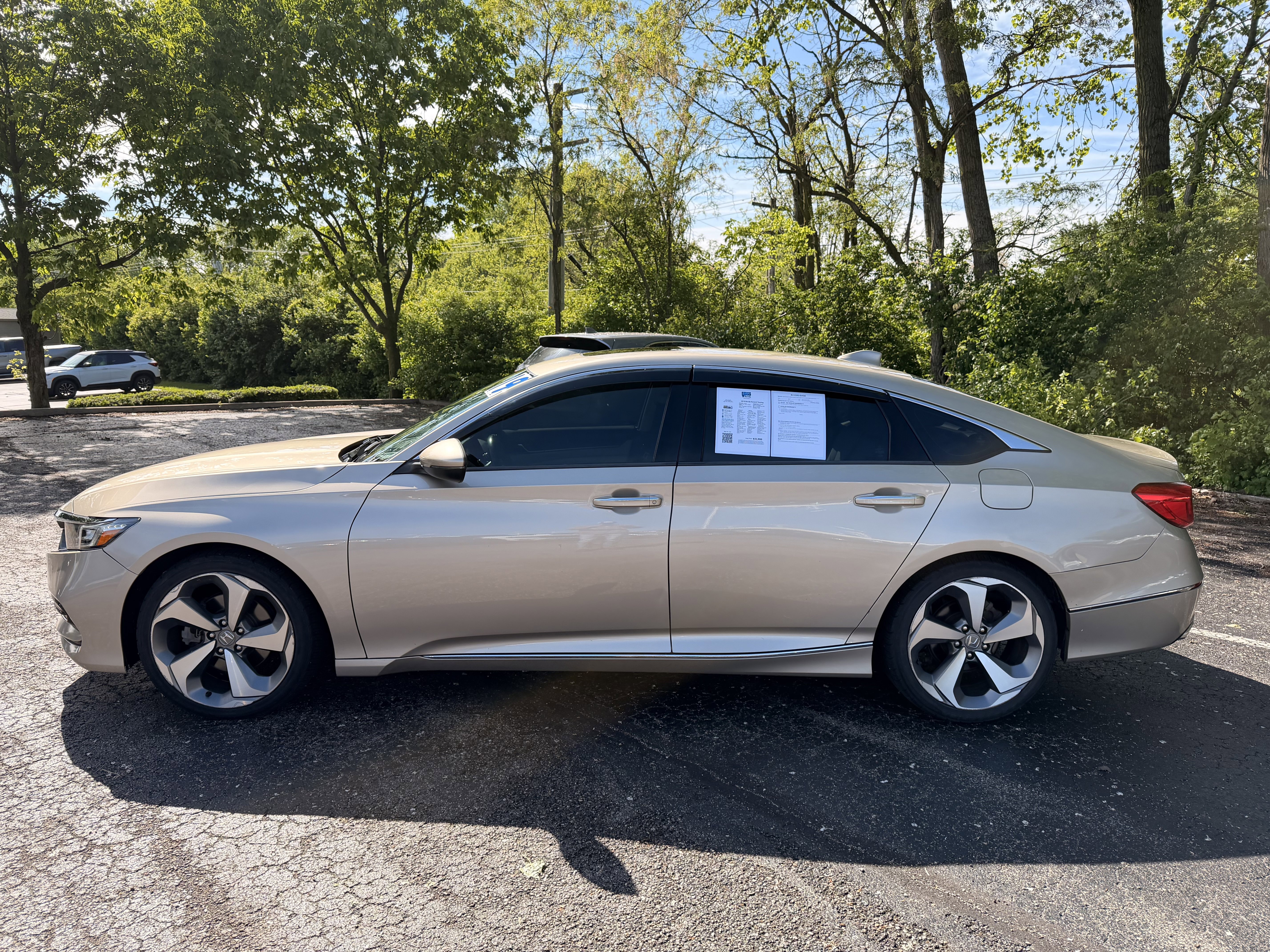 Used 2019 Honda Accord Touring image 6