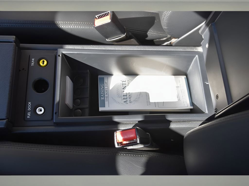 Used 1990 Cadillac Allante Base FWD image 34