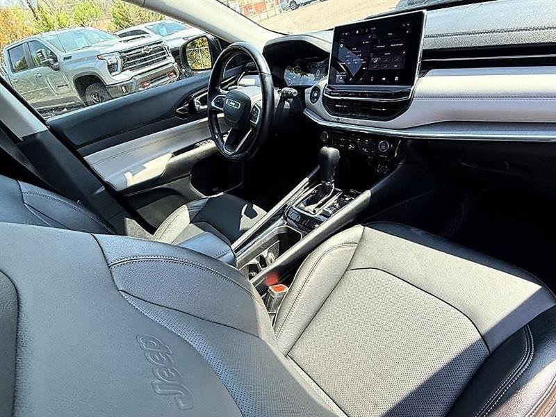 Used 2022 Jeep Compass Limited image 21
