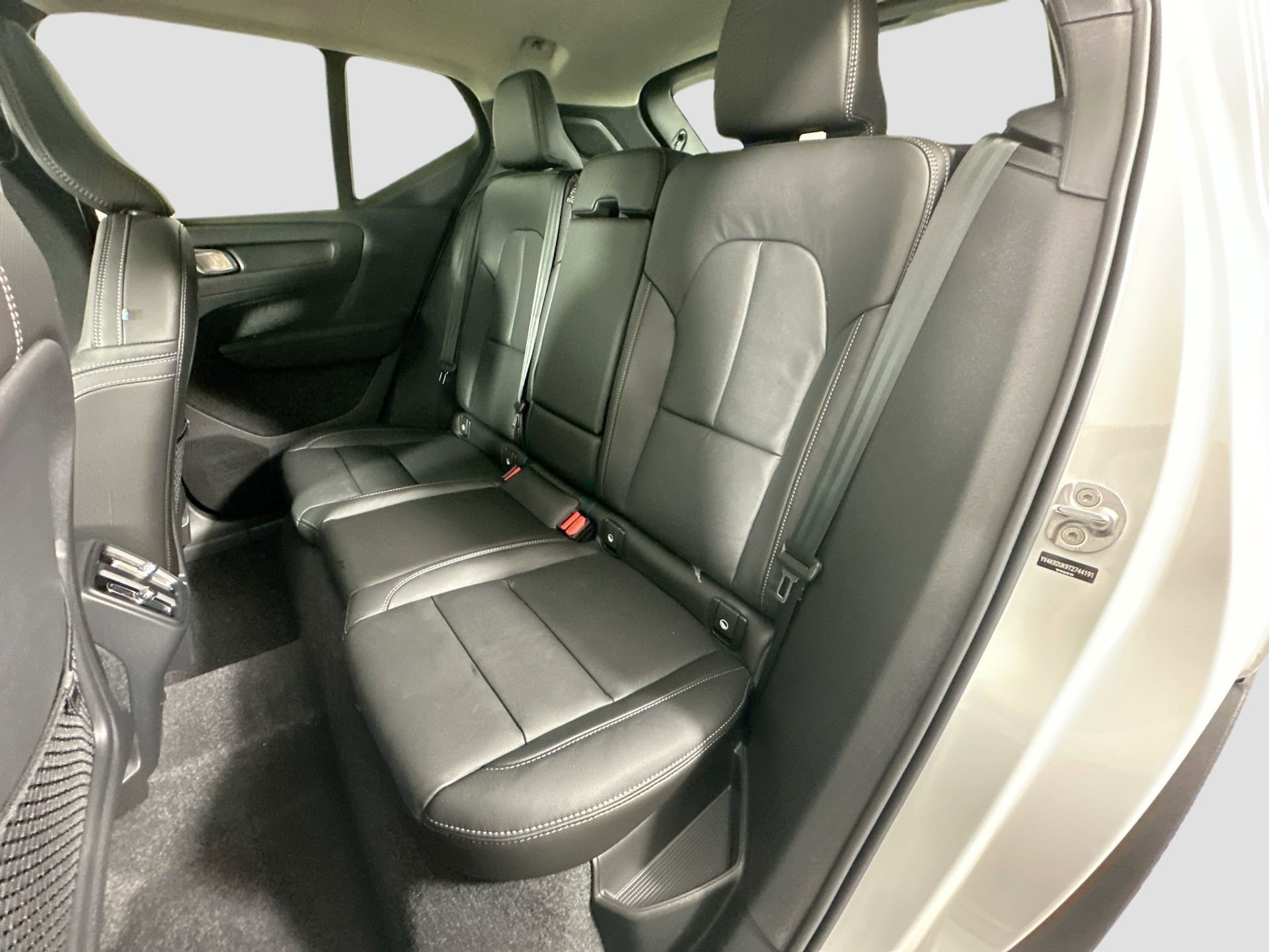 New 2026 Volvo XC40 B4 Core FWD image 25