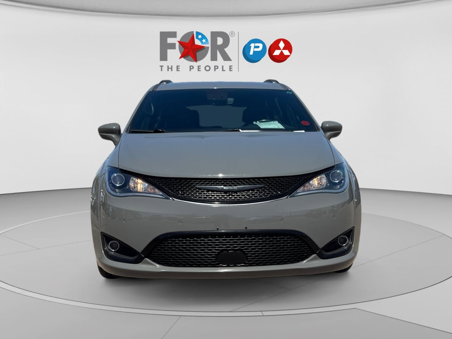Used 2020 Chrysler Pacifica Touring-L Plus w/ Advanced Safetytec Group FWD image 8