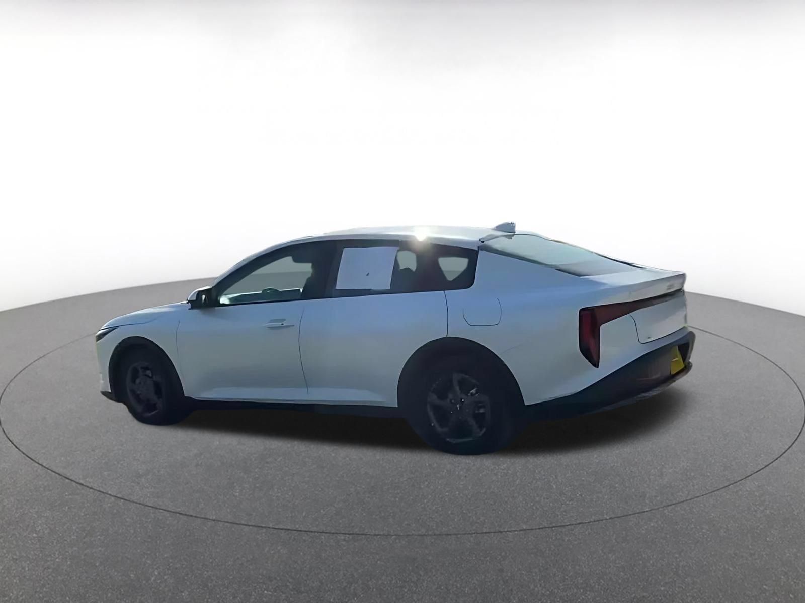 Used 2025 Kia K4 FWD image 10