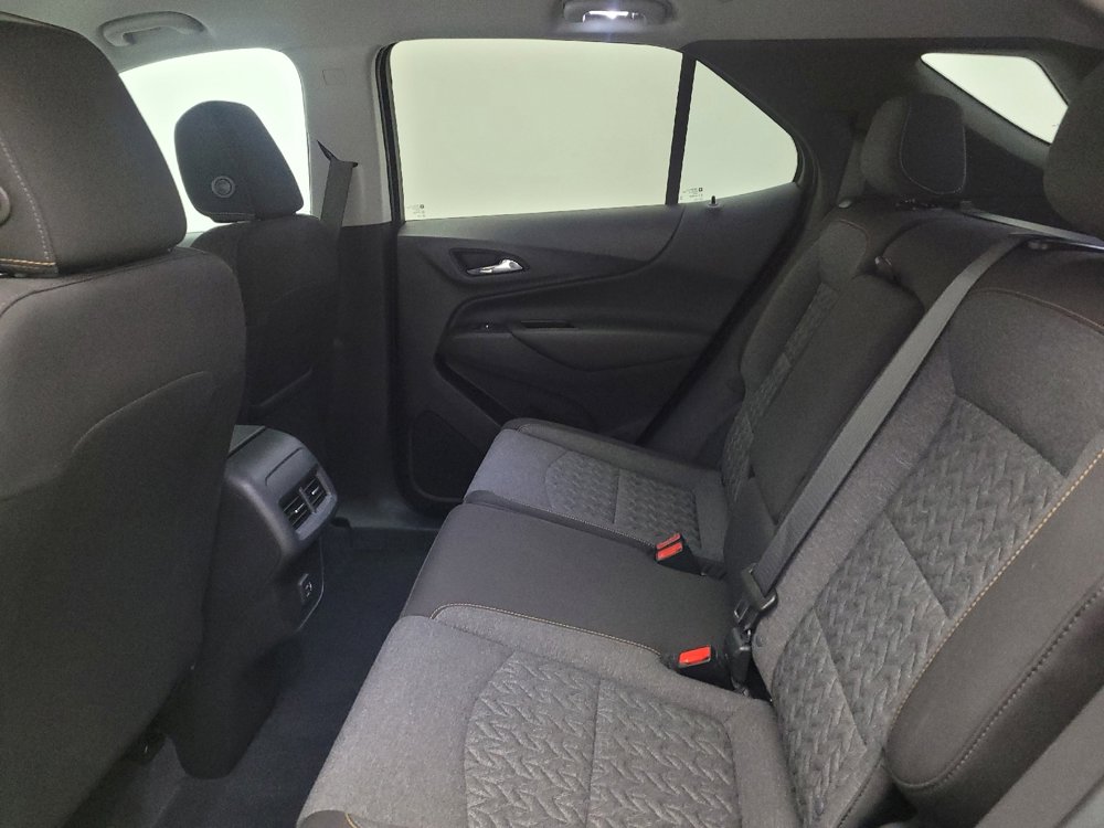 Used 2022 Chevrolet Equinox LT w/ Driver Convenience Package image 18