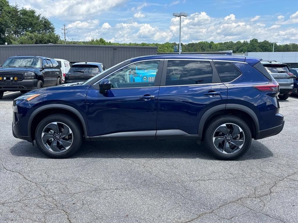 Used 2024 Nissan Rogue SV AWD/4WD image 23