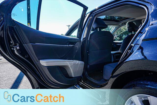 Used 2018 Toyota Camry LE w/ Moonroof Package FWD image 32