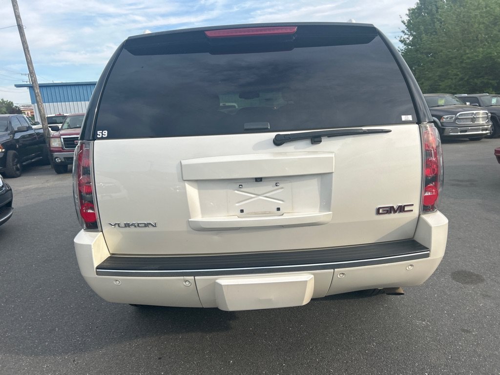 Used 2014 GMC Yukon Denali AWD/4WD image 6