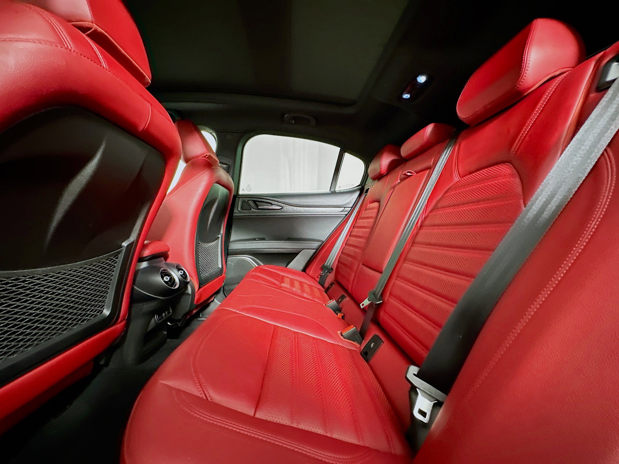 Used 2023 Alfa Romeo Stelvio Sprint RWD image 29