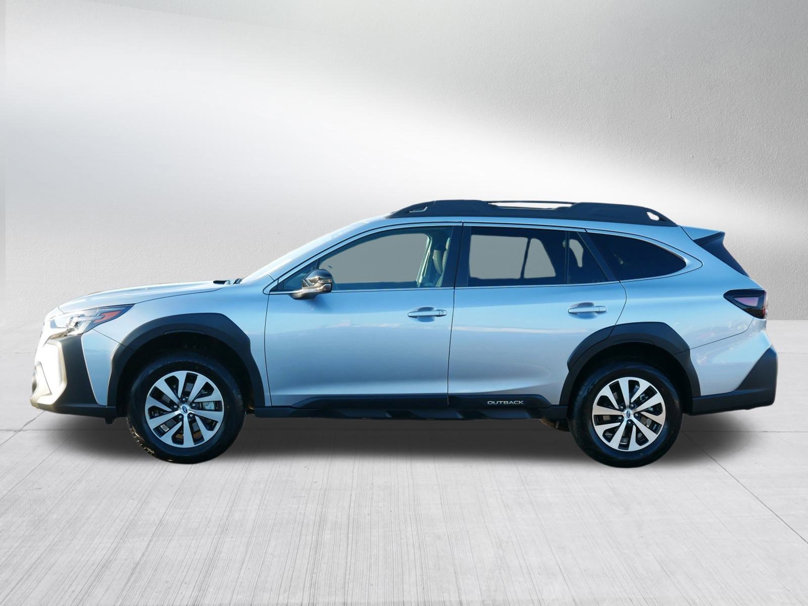 Certified 2025 Subaru Outback Premium image 4