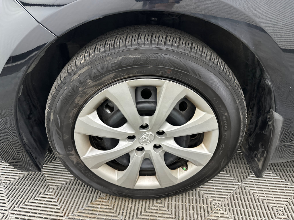 Used 2026 Toyota Corolla LE FWD image 6