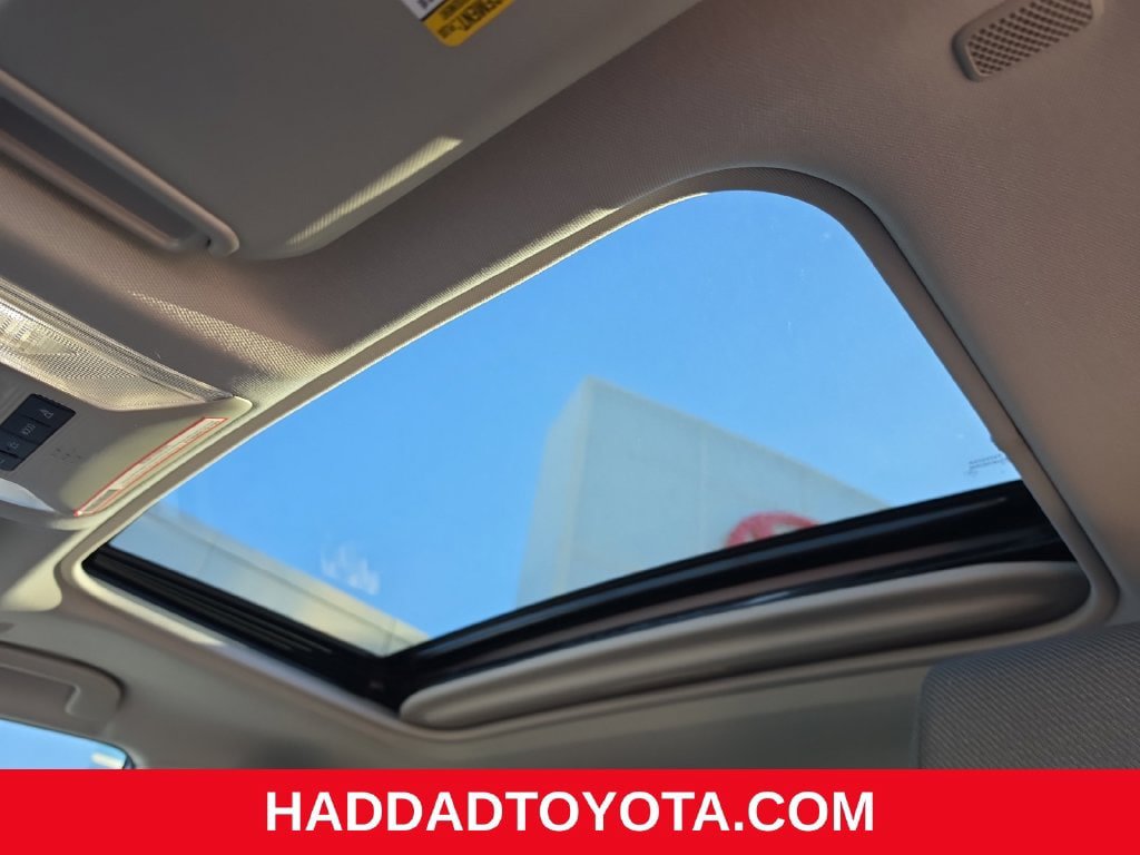 Used 2024 Toyota RAV4 XLE w/ Convenience Package AWD/4WD image 17
