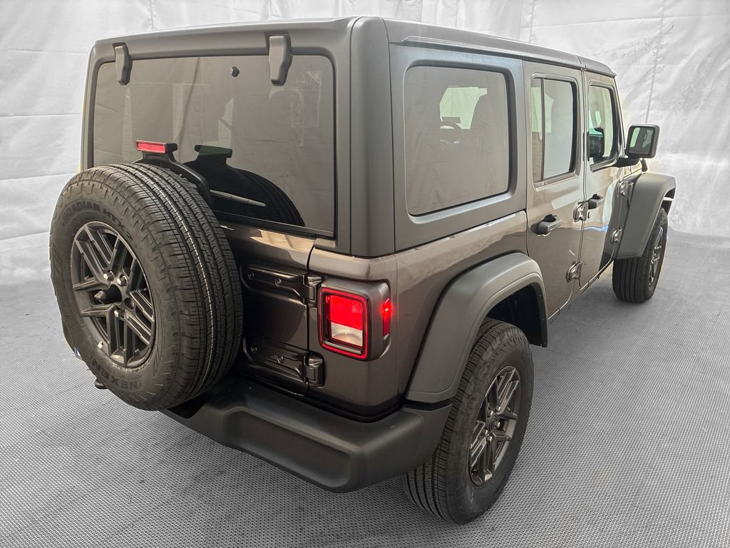 Used 2025 Jeep Wrangler Sport S AWD/4WD image 7
