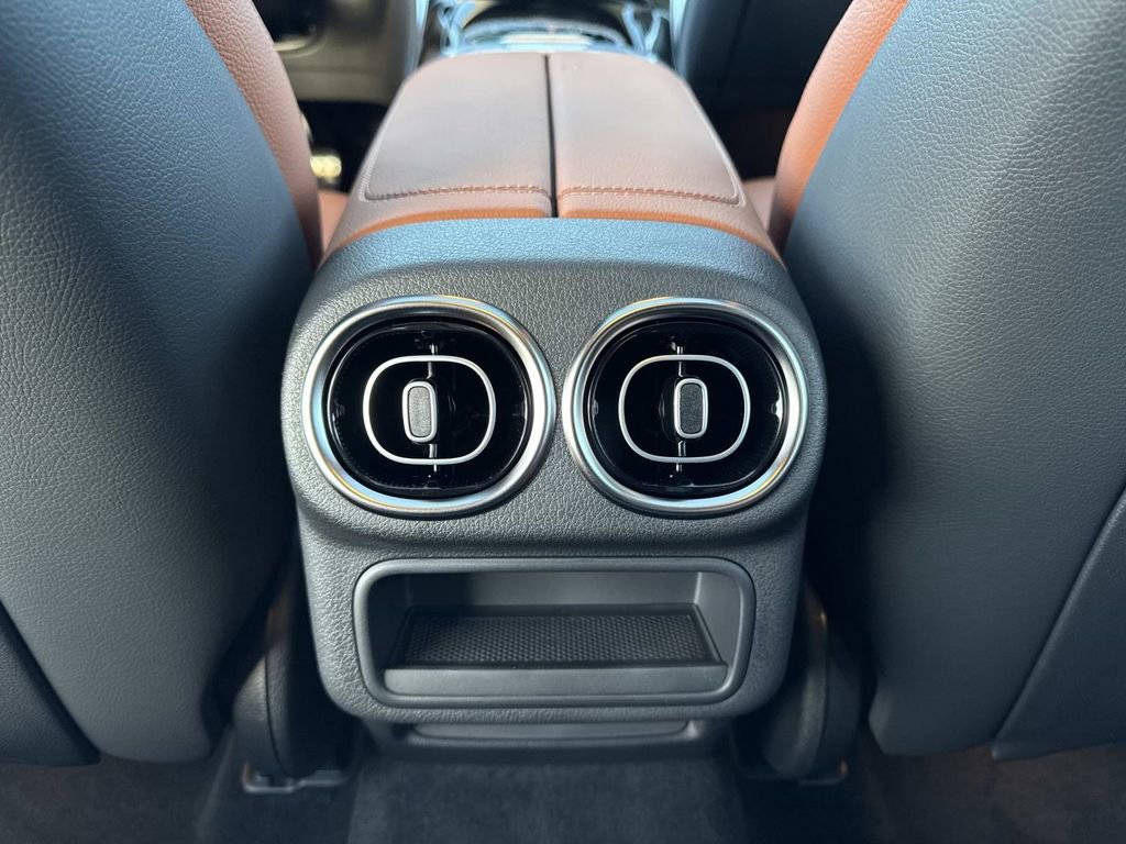 New 2026 Mercedes-Benz GLC 43 AMG 4MATIC Coupe image 15