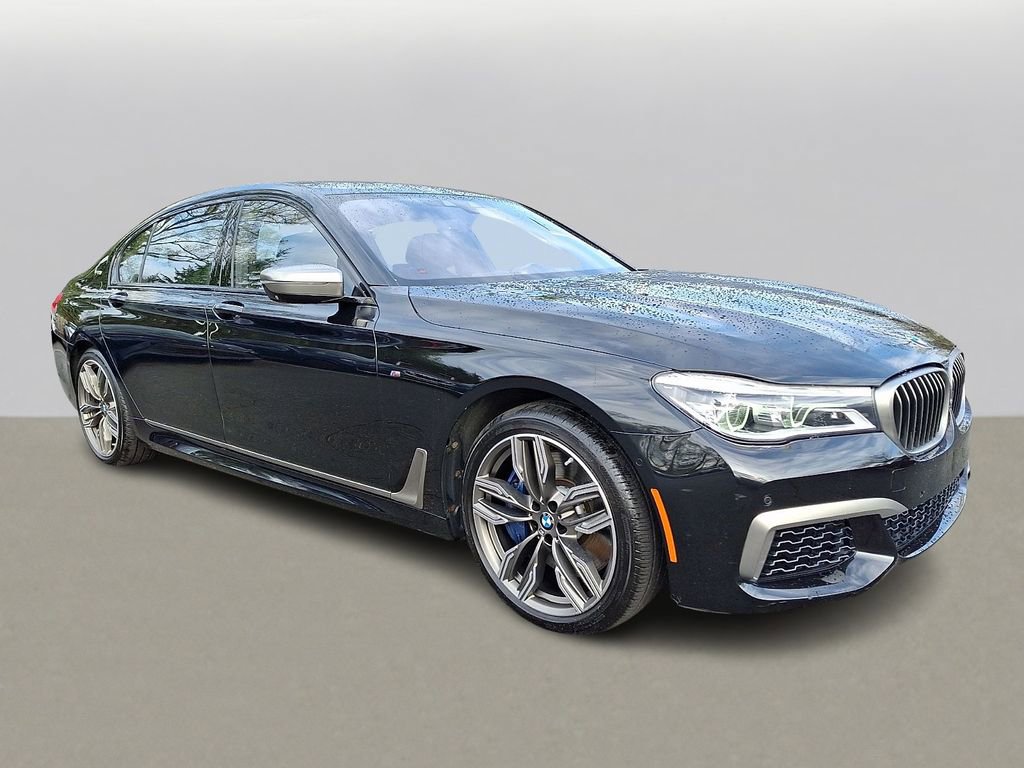 Used 2018 BMW M760i xDrive image 3