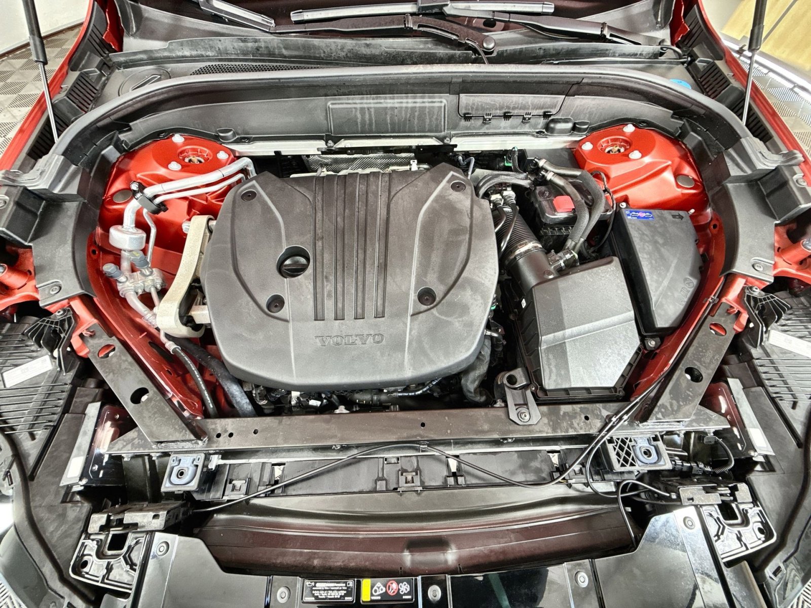 Used 2024 Volvo XC60 B5 Plus w/ Climate Package image 28