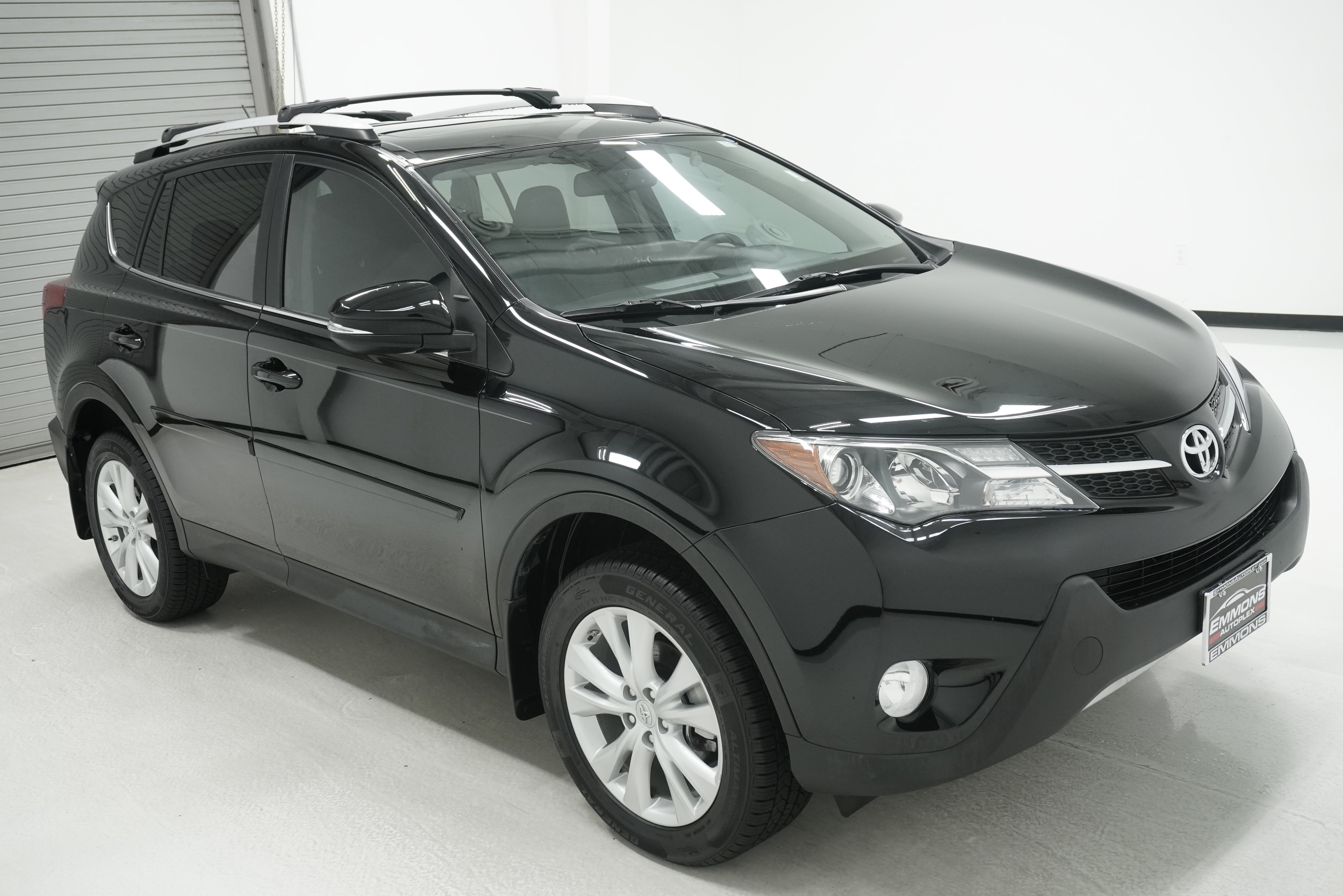 Used 2013 Toyota RAV4 Limited FWD image 3