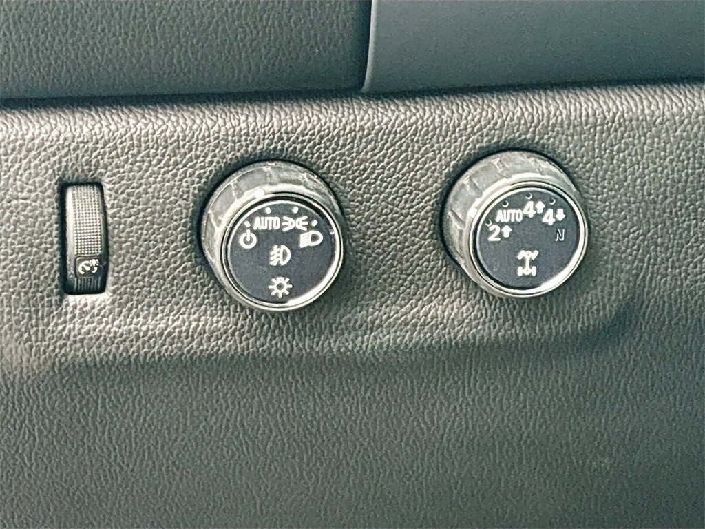 Used 2022 GMC Canyon AT4 w/ Trailering Package image 10