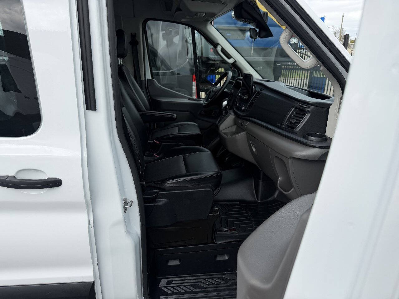 Used 2020 Ford Transit 250 Medium Roof RWD image 14