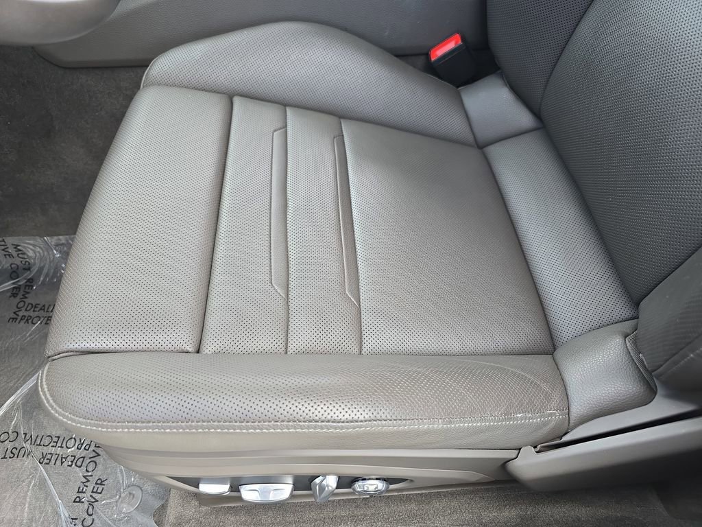 Used 2021 Porsche Panamera image 32