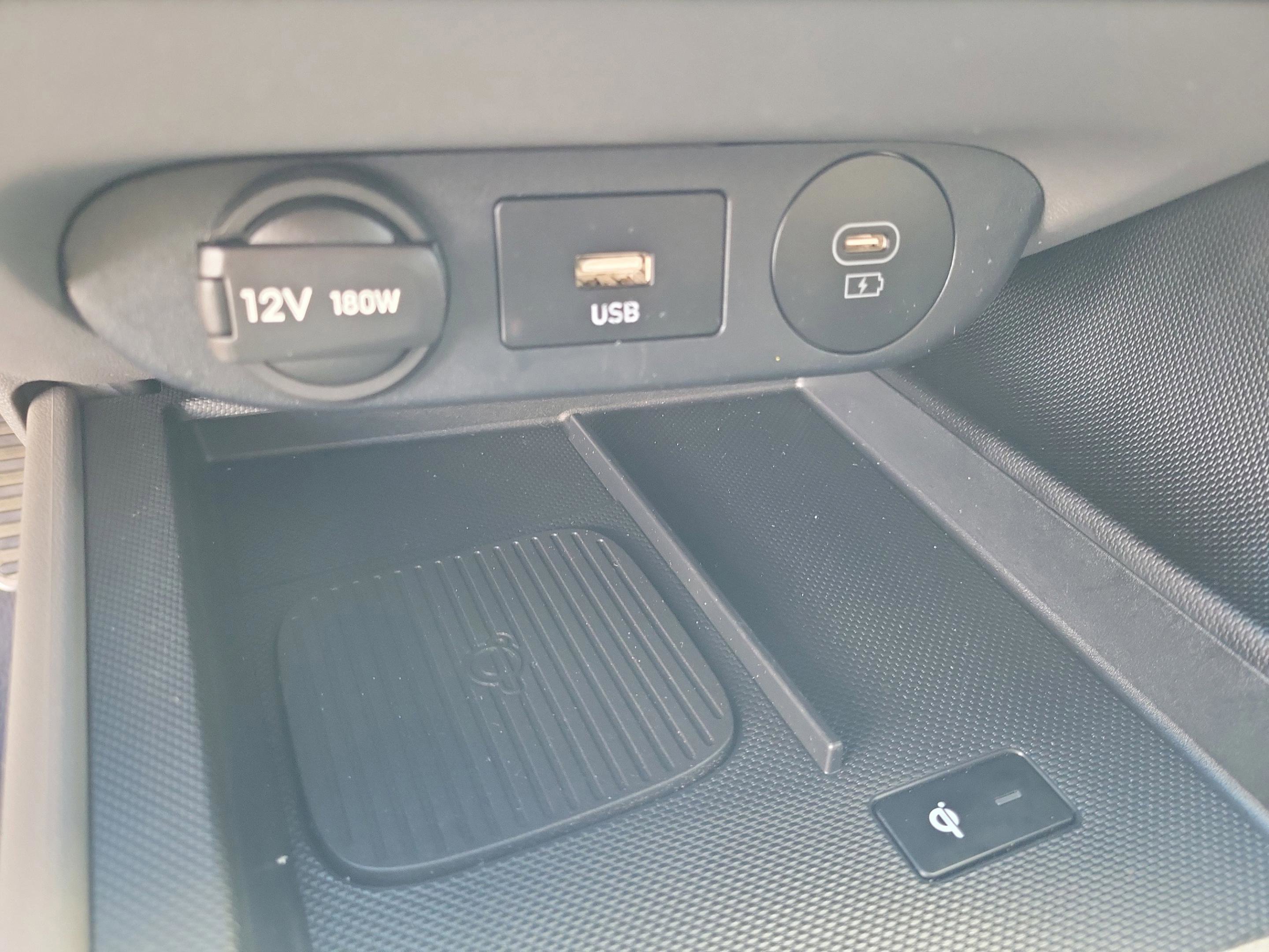 Certified 2025 Hyundai Elantra Sport image 29