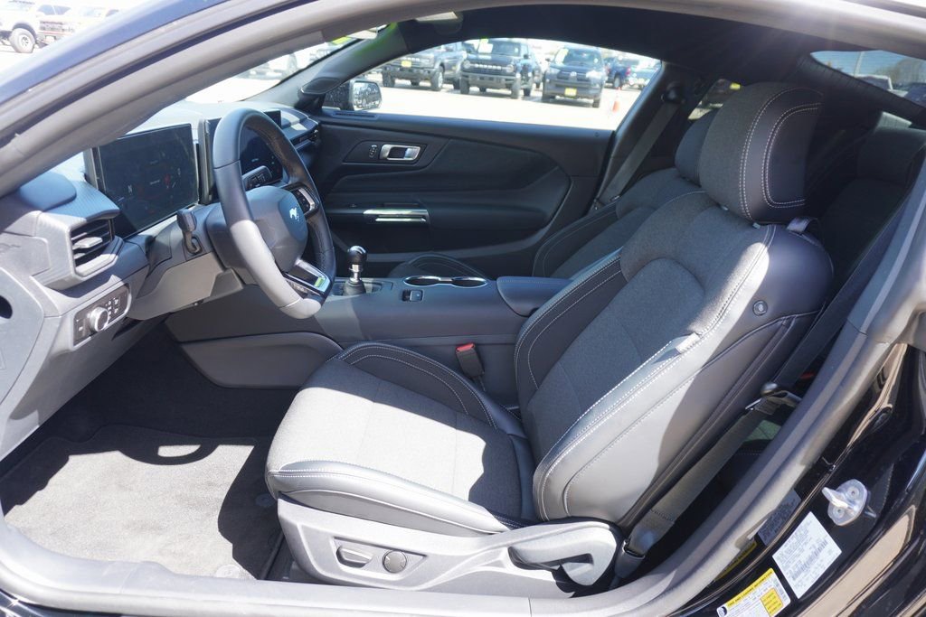 Certified 2025 Ford Mustang GT image 7