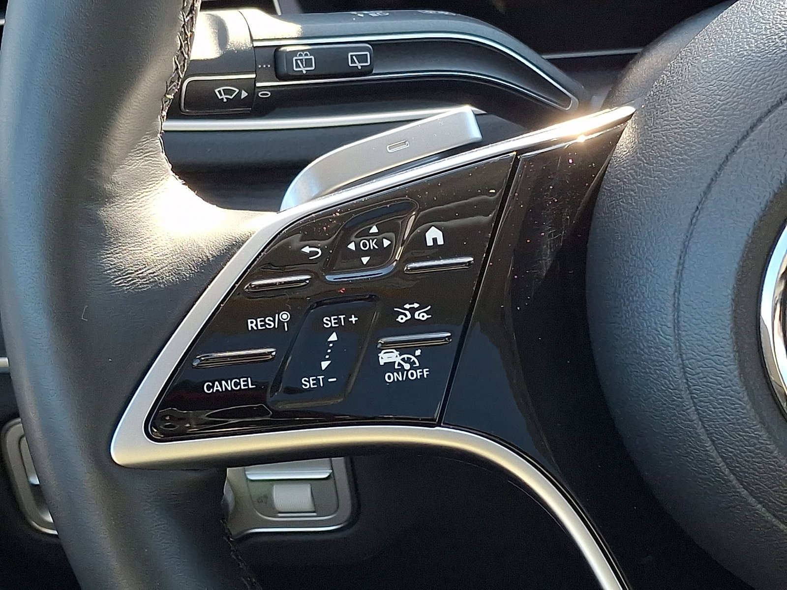 Certified 2026 Mercedes-Benz GLS 450 4MATIC image 23