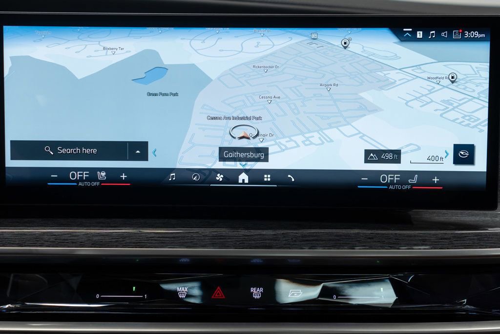 Used 2025 BMW 760i xDrive image 24