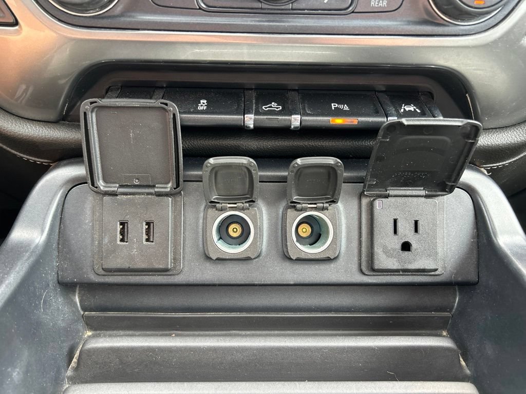 Used 2018 Chevrolet Silverado 1500 LTZ w/ Sport Package AWD/4WD image 36