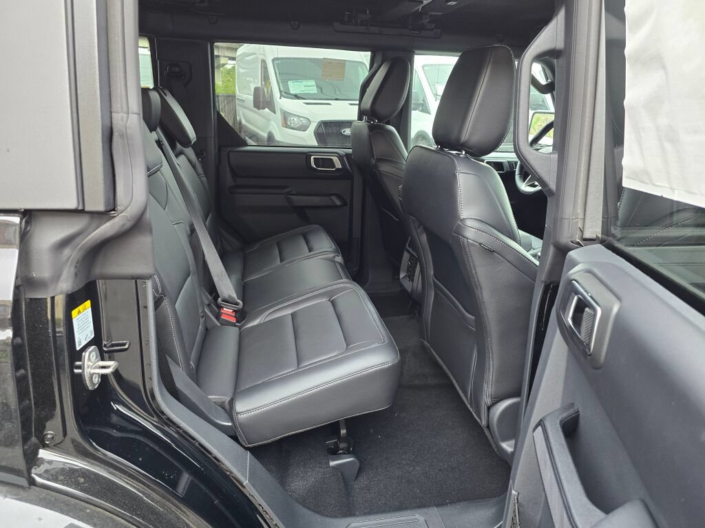 New 2026 Ford Bronco Outer Banks AWD/4WD image 12