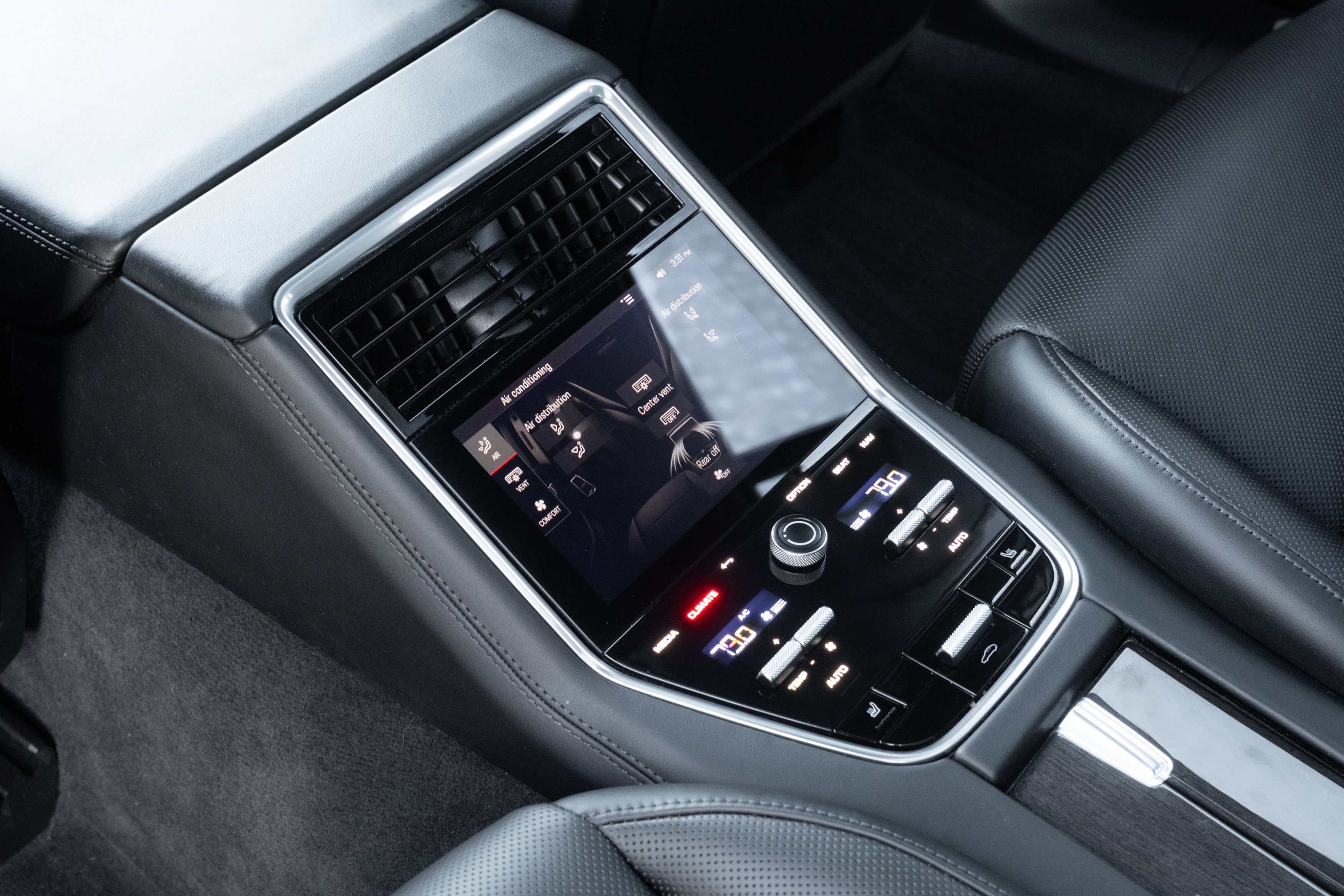 Used 2023 Porsche Panamera 4 image 31