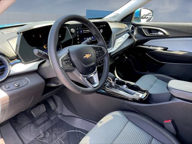 New 2026 Chevrolet Trax LT w/ Driver Confidence Package FWD image 9