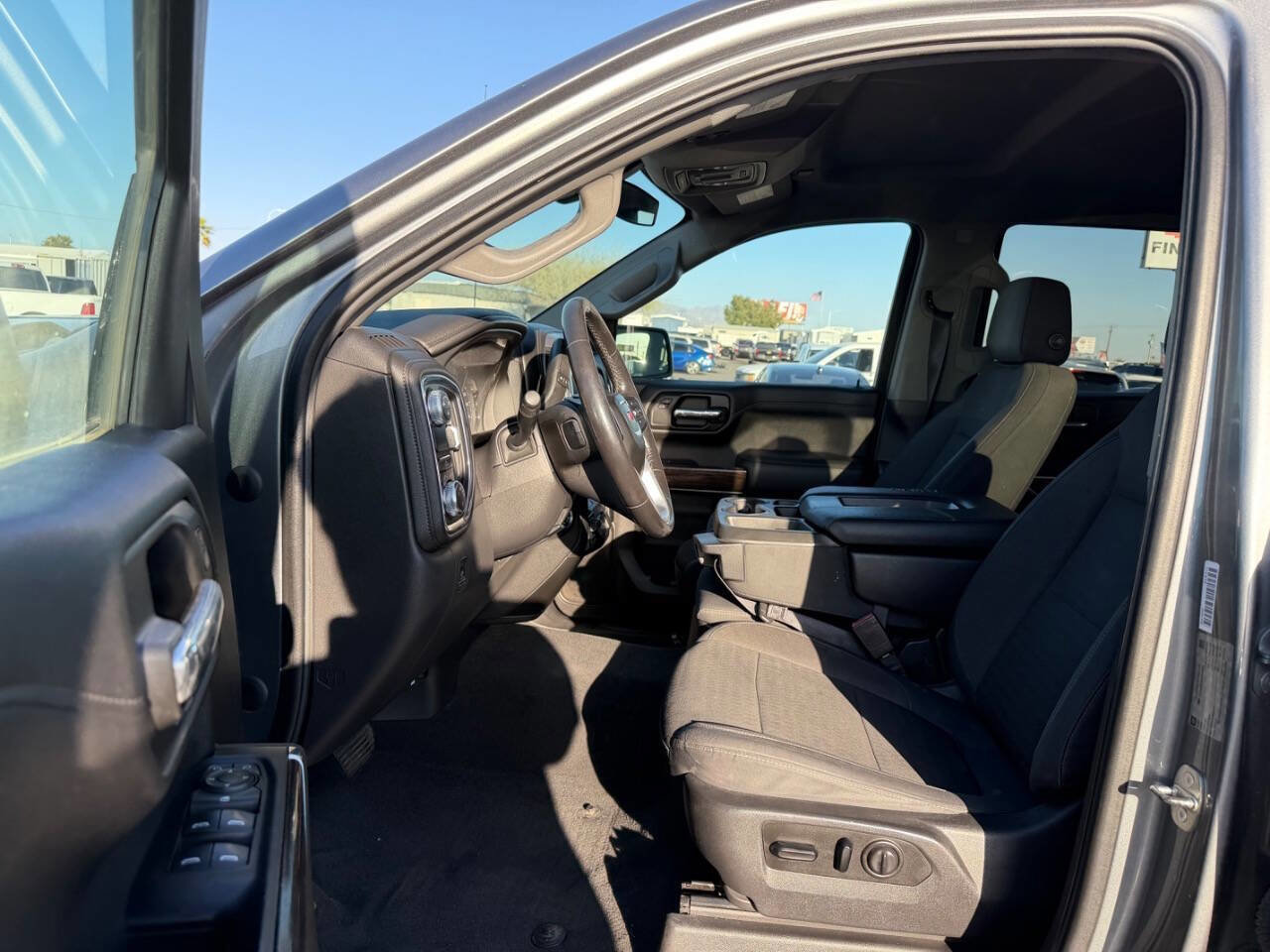 Used 2019 GMC Sierra 1500 SLE w/ SLE Value Package image 17
