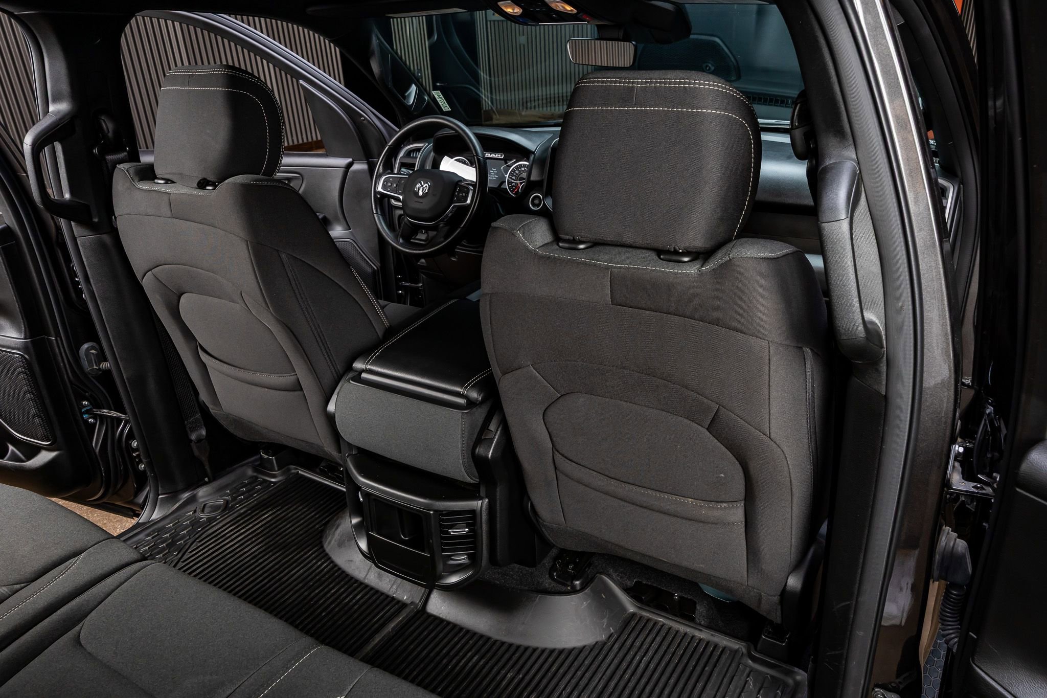 Used 2025 RAM 1500 Classic Warlock AWD/4WD image 32