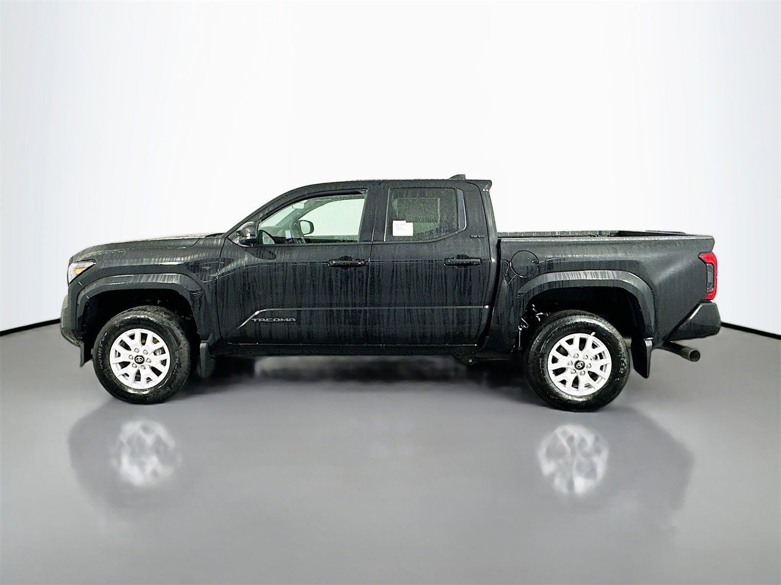 New 2025 Toyota Tacoma SR5 image 4