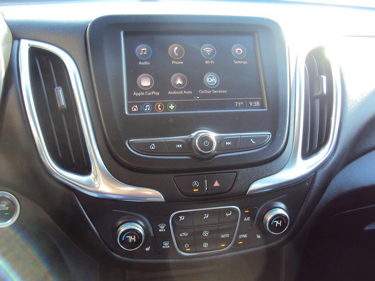 Used 2022 Chevrolet Equinox LT w/ Driver Convenience Package AWD/4WD image 13