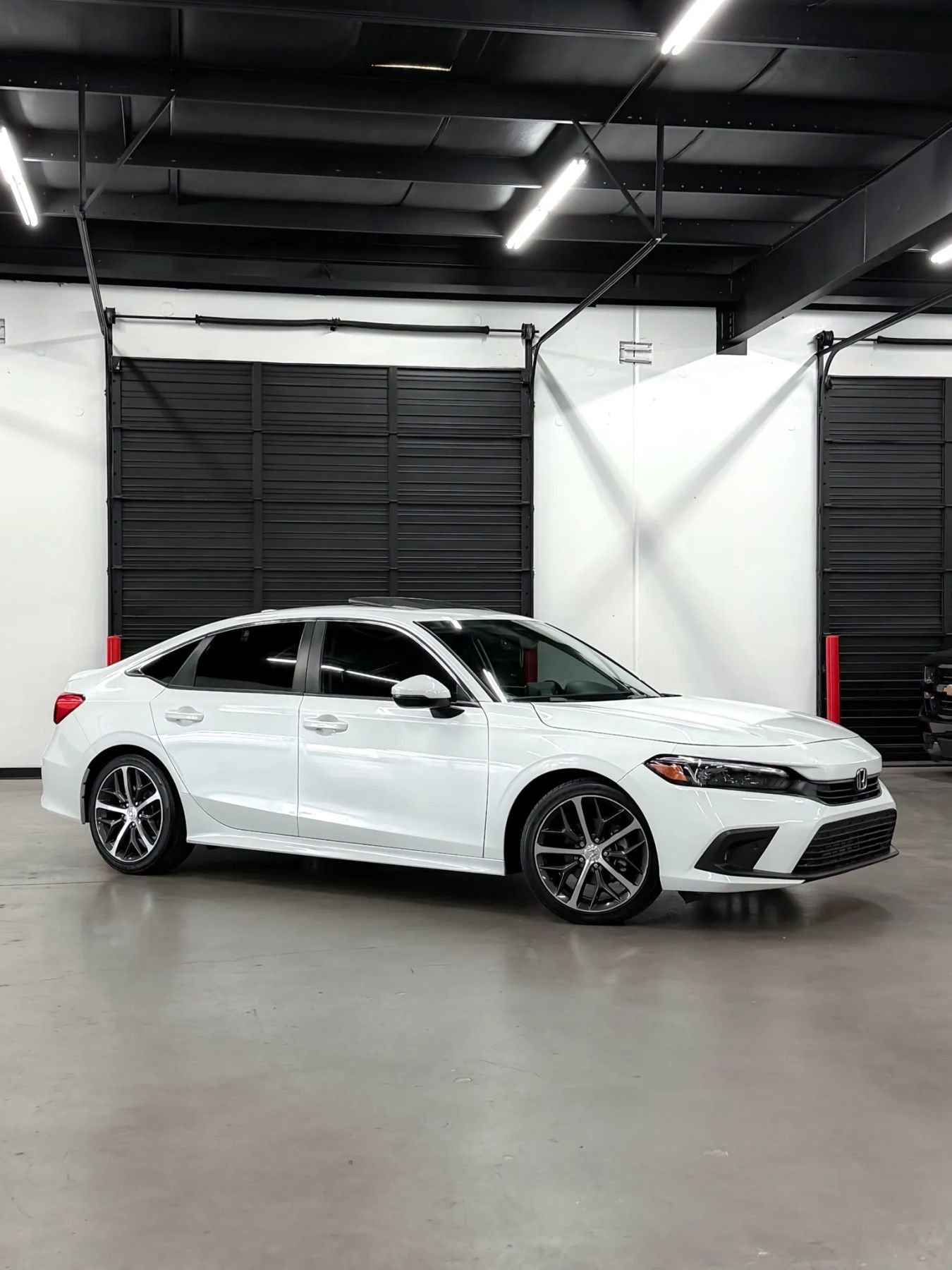 Used 2023 Honda Civic Touring image 6
