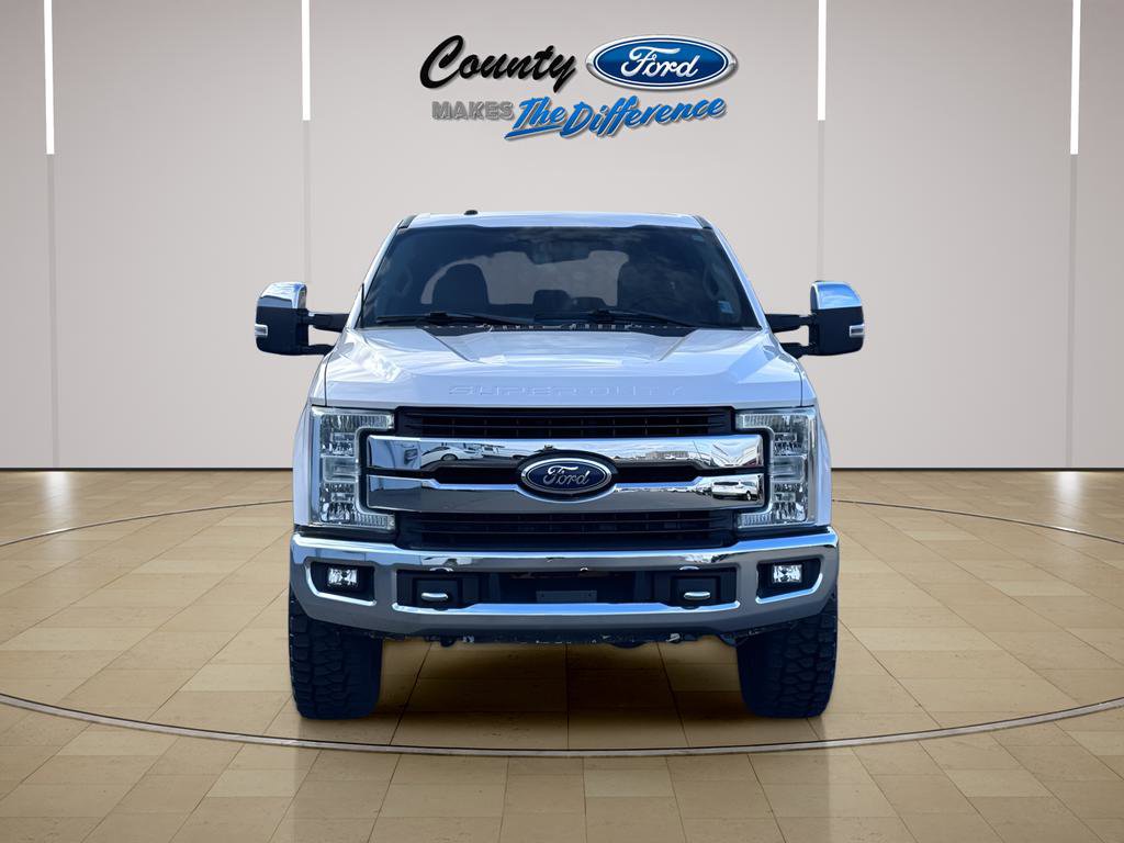 Used 2017 Ford F250 Lariat w/ Chrome Package image 5