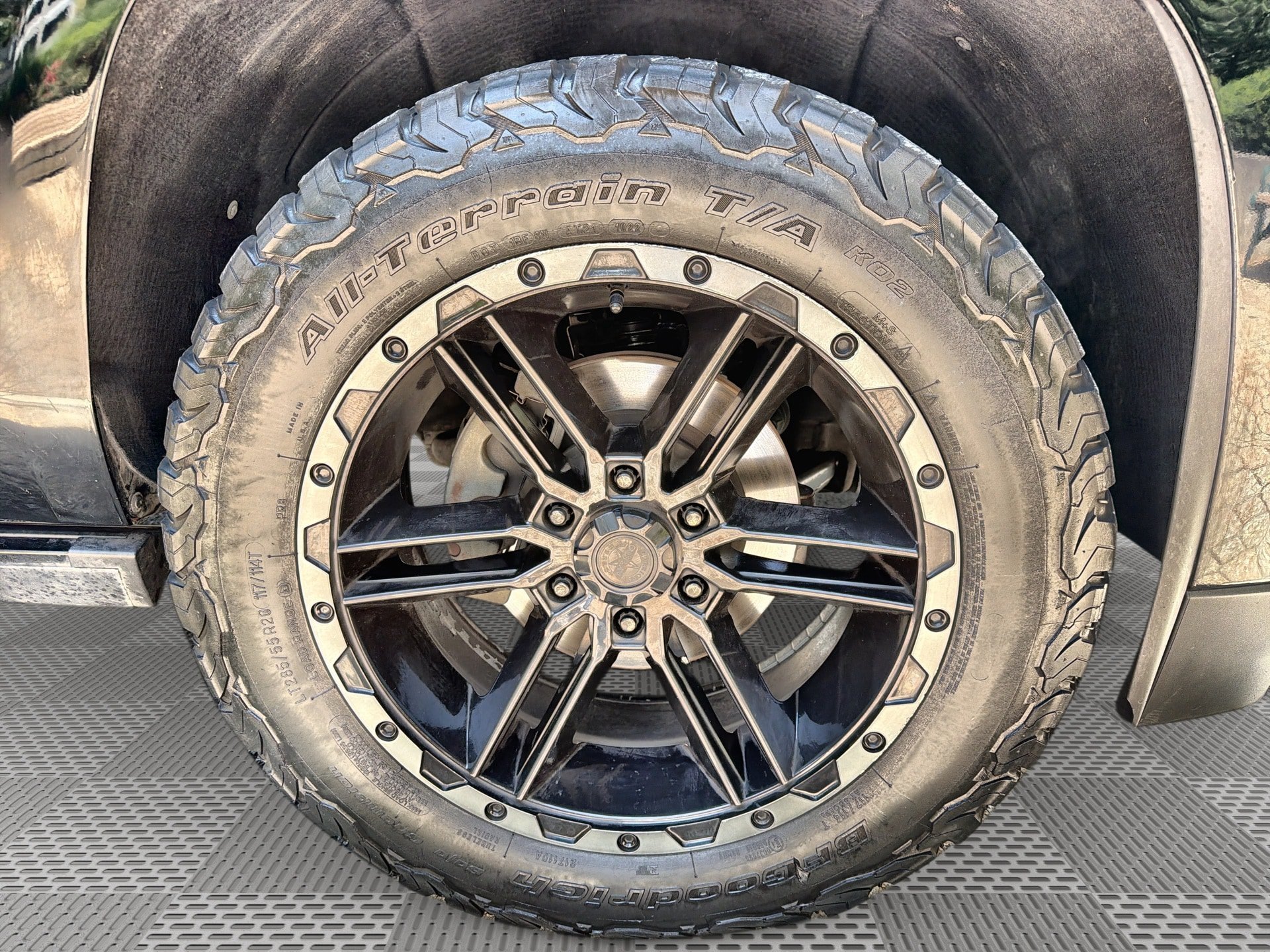 Used 2019 Cadillac Escalade ESV Platinum AWD/4WD image 31