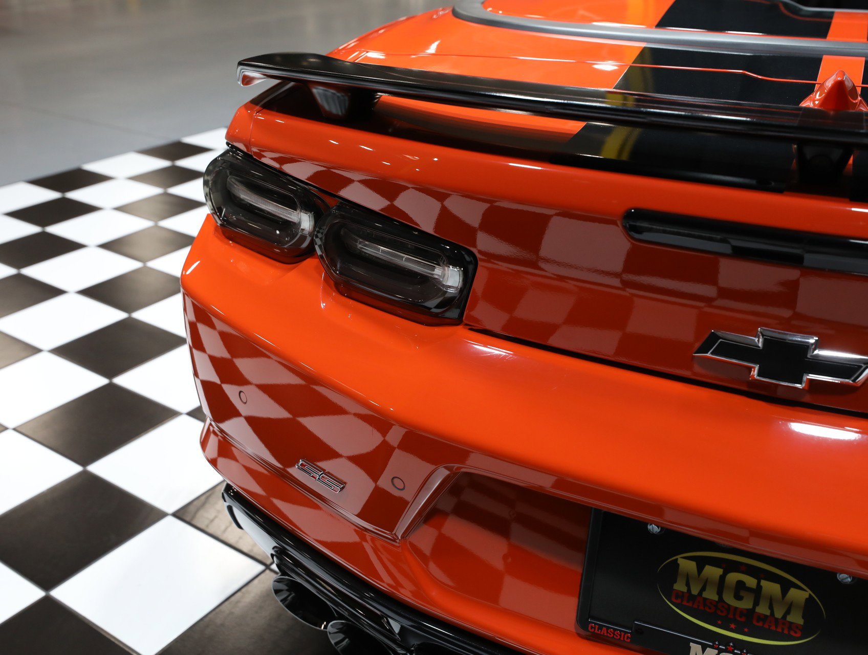 Used 2020 Chevrolet Camaro SS RWD image 32