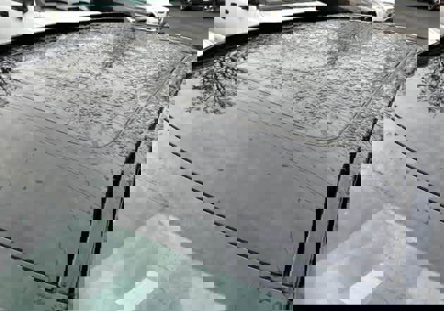 Used 2023 Volvo XC40 Recharge Ultimate w/ Protection Package Premier image 3