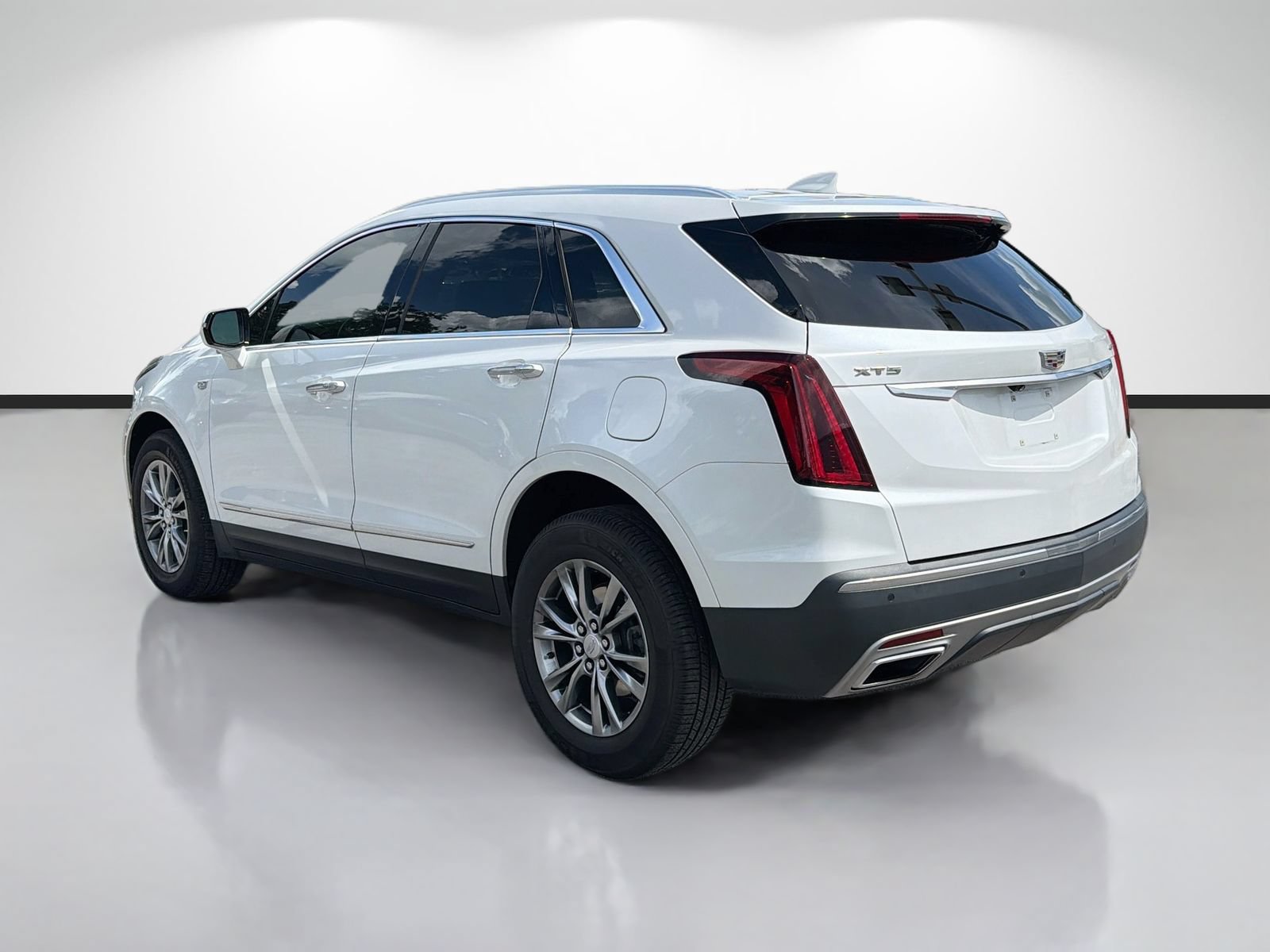 Used 2021 Cadillac XT5 Premium Luxury FWD image 5