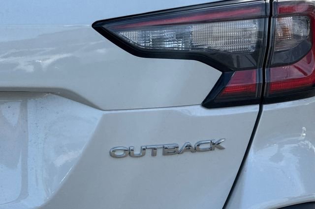 New 2025 Subaru Outback Limited image 24