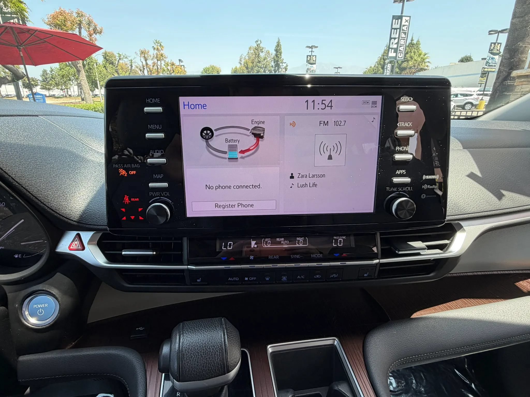 Used 2023 Toyota Sienna XLE FWD image 29