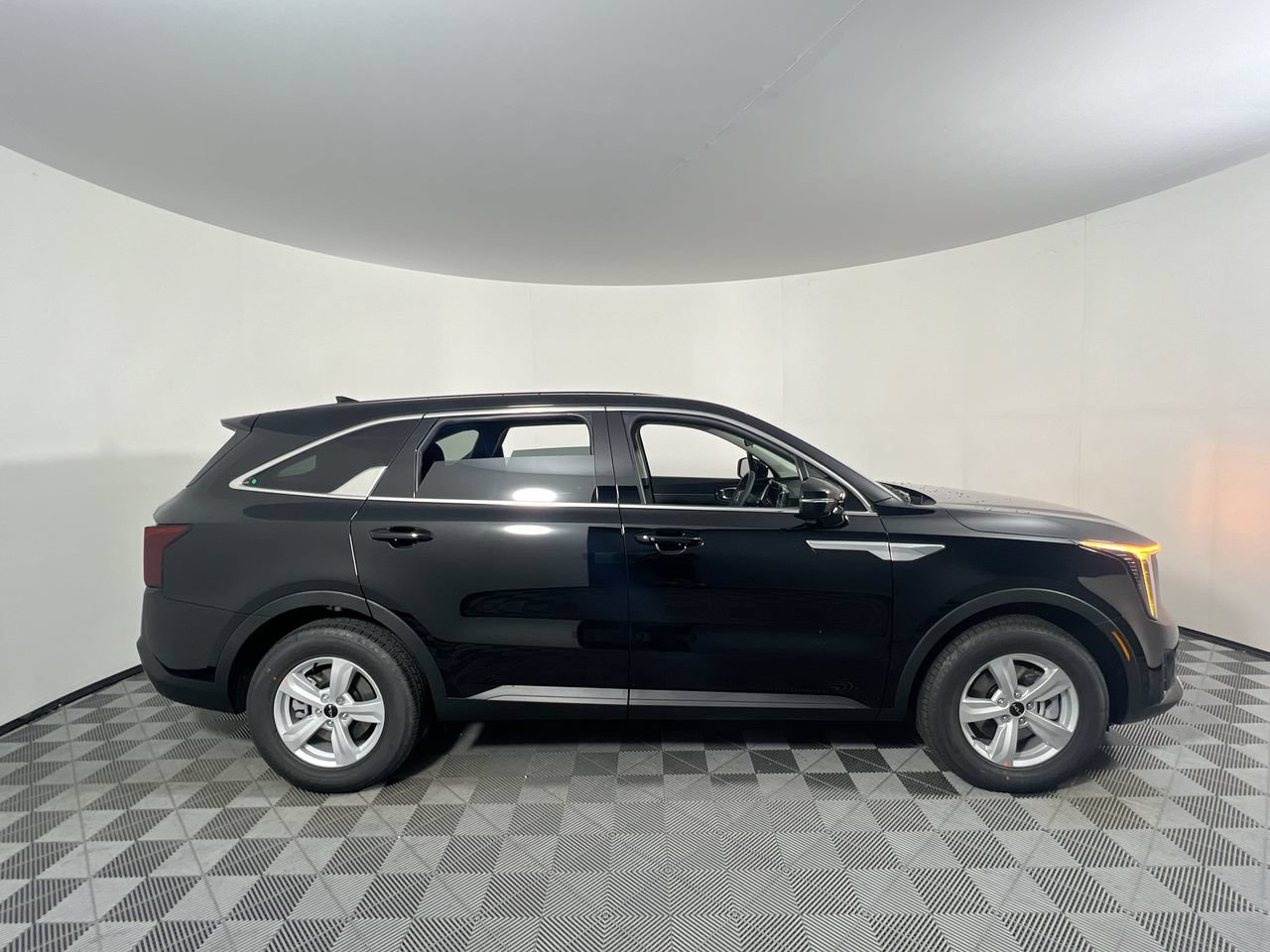 New 2026 Kia Sorento LX FWD image 2