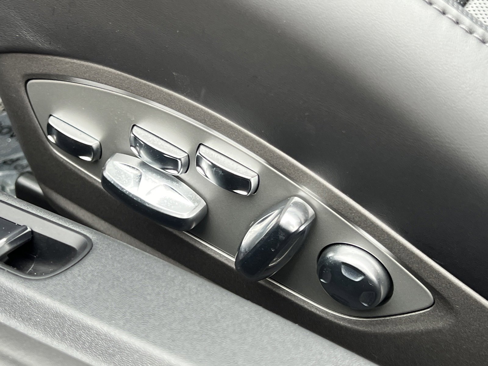 Certified 2024 Porsche 718 Boxster GTS image 32