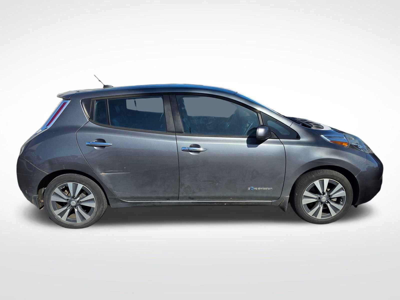 Used 2016 Nissan Leaf SL w/ Premium Package FWD image 4