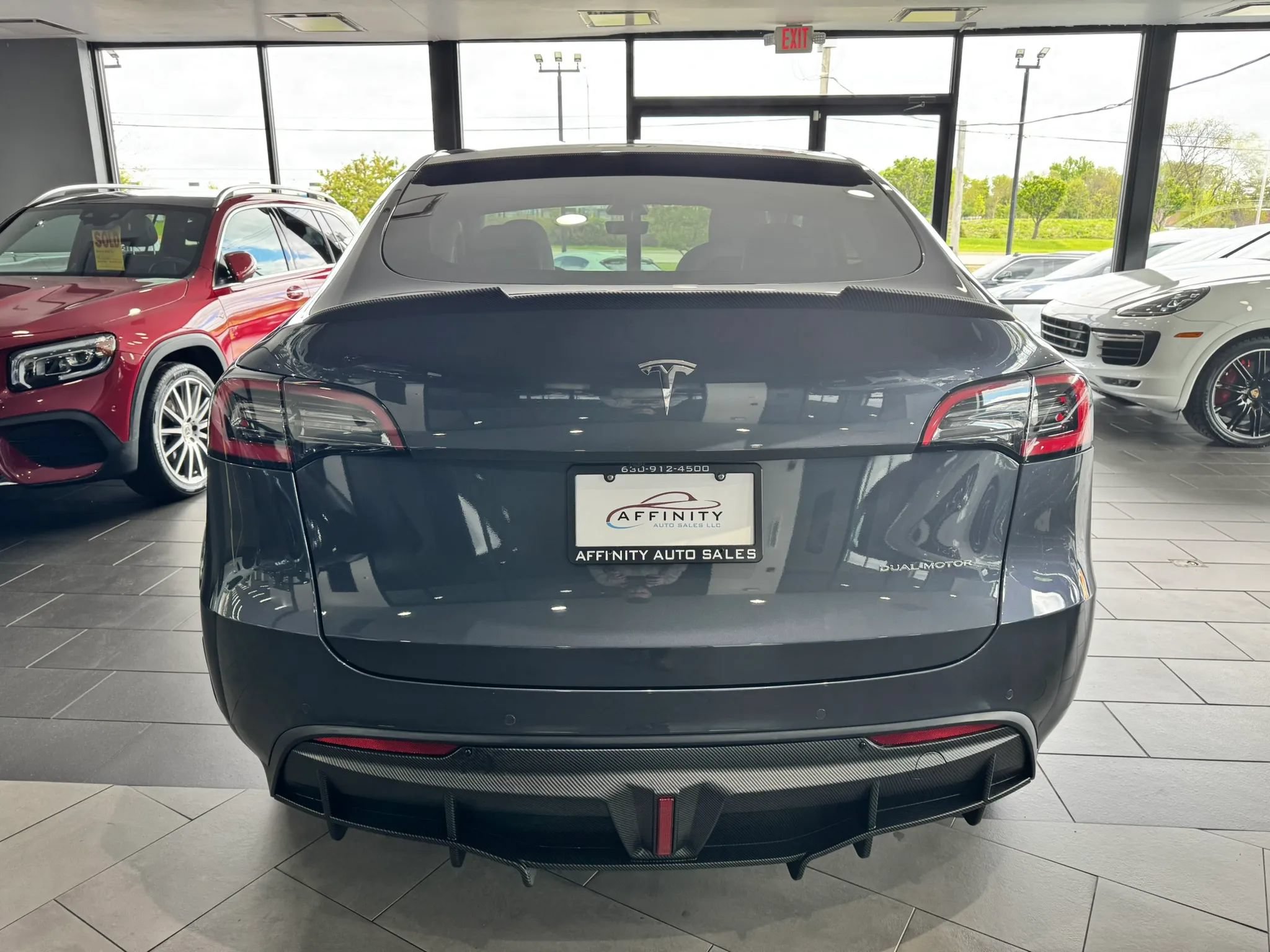Used 2021 Tesla Model Y Long Range AWD/4WD image 5