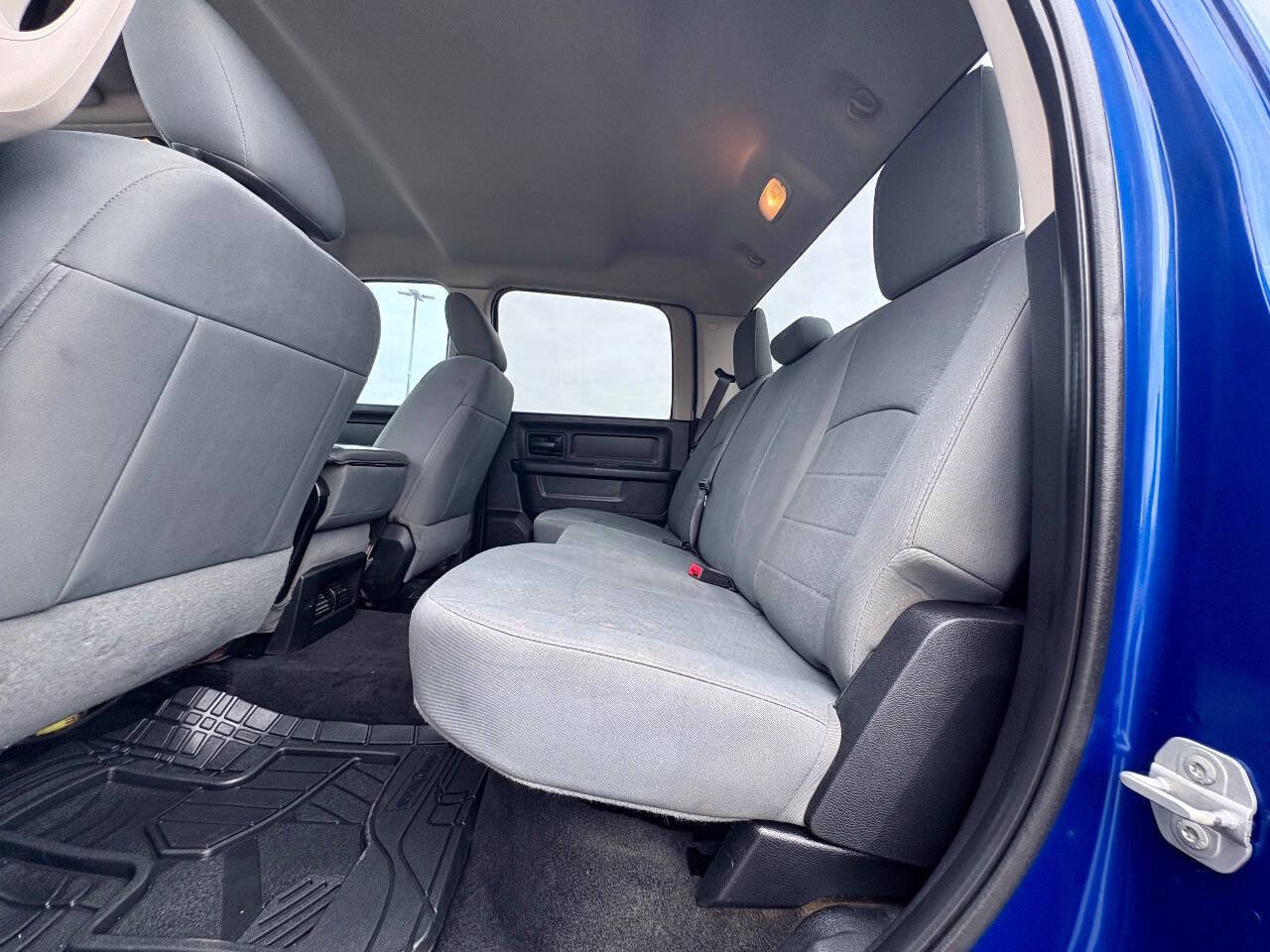 Used 2014 RAM 1500 ST w/ SXT Appearance Group image 17