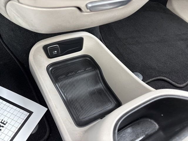 Used 2023 Chrysler Pacifica Touring-L image 27