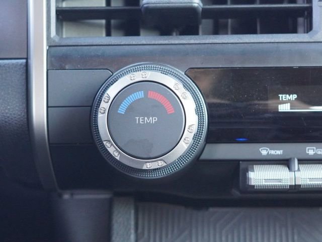 Used 2025 Toyota 4Runner SR5 image 28