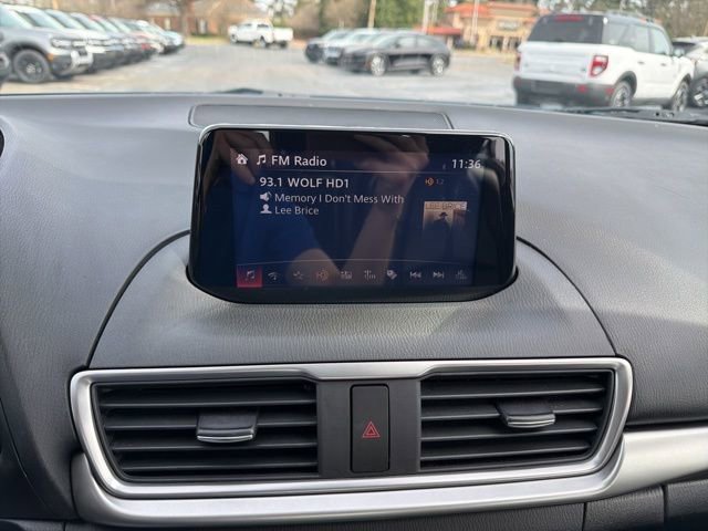 Used 2018 MAZDA MAZDA3 Touring image 21